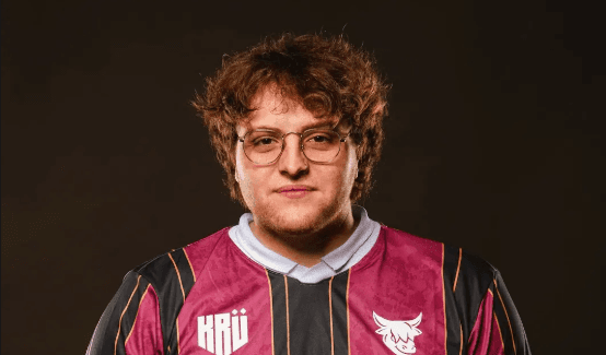 OXU — Afiliado a KRÜ Esports, 2025